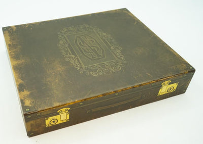 Fantastic Beasts Newt Scamander De Luxe Stat Box Scuffed