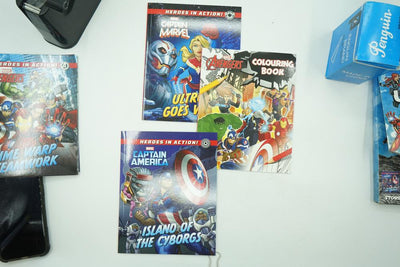 Marvel Avengers: Ultimate Carry Pack (Wallet Of Wonder Marvel)